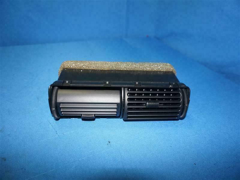 Ford F67Z-19893-AA F67Z19893AA Louvre ASY NEW NOB
