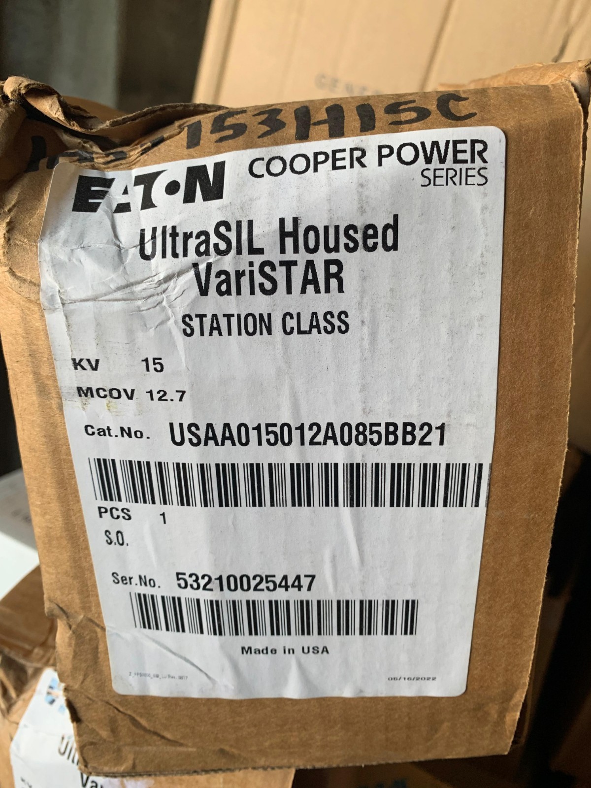 Eaton Cooper Power Serie USAA015012A085BB21 VariSTAR Station-Class Arrestor 15kV