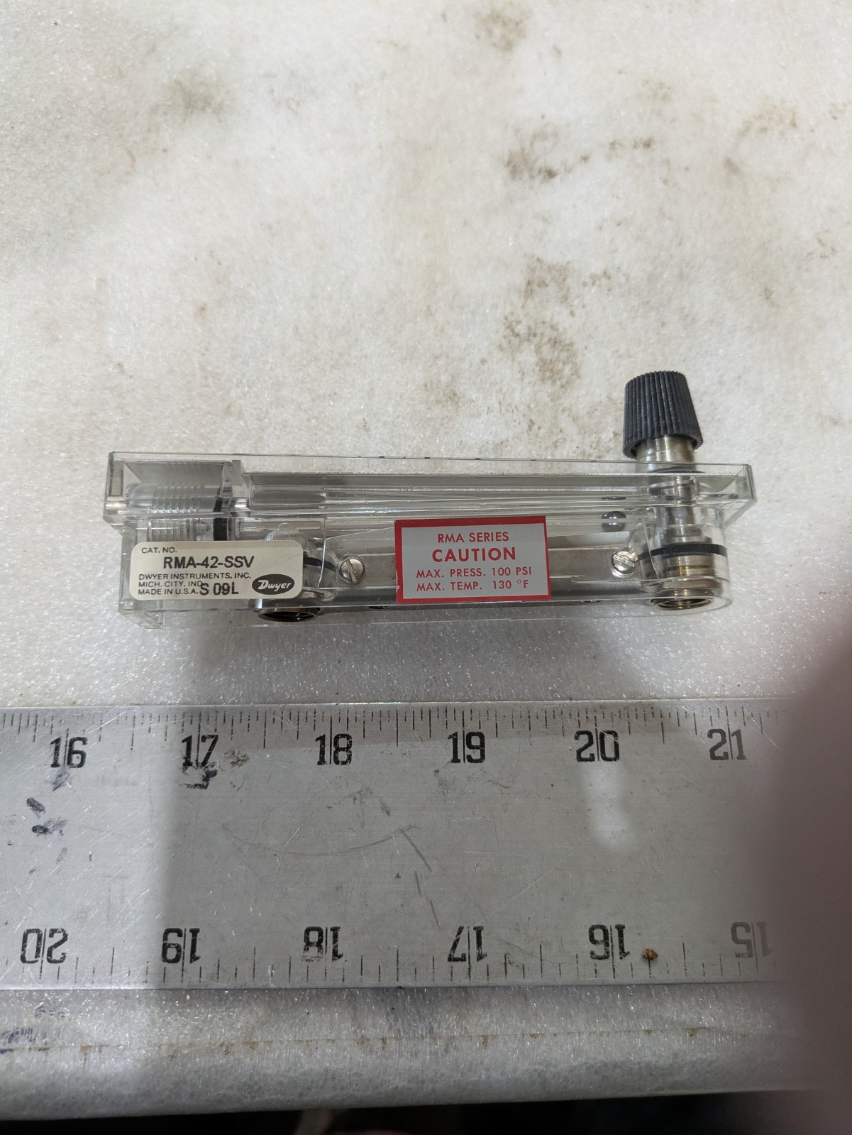 DWYER RMA-42-SSV FLOW METER