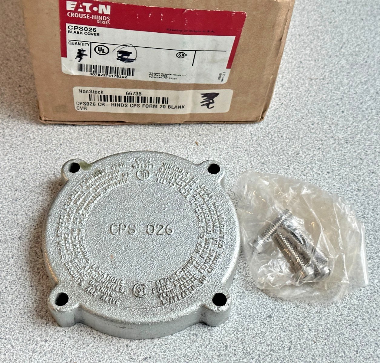 NEW Eaton CROUSE-HINDS CPS026, Explosion Proof Conduit Outlet Box Cover Iron