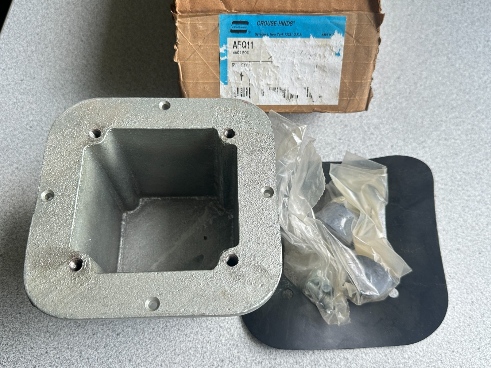 NEW Crouse Hinds AEQ11 Feraloy Iron Back Box