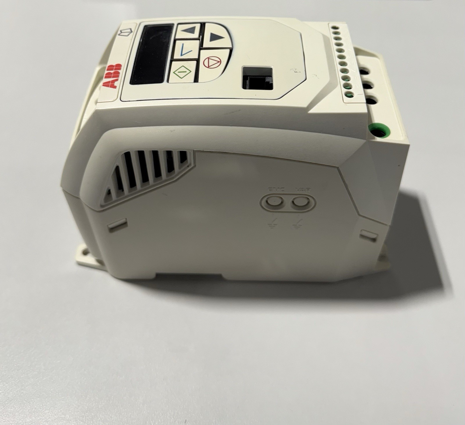 ABB ACS255-01U-02A3-1 Micro AC Drive 0.5 HP *GREAT CONDITION*