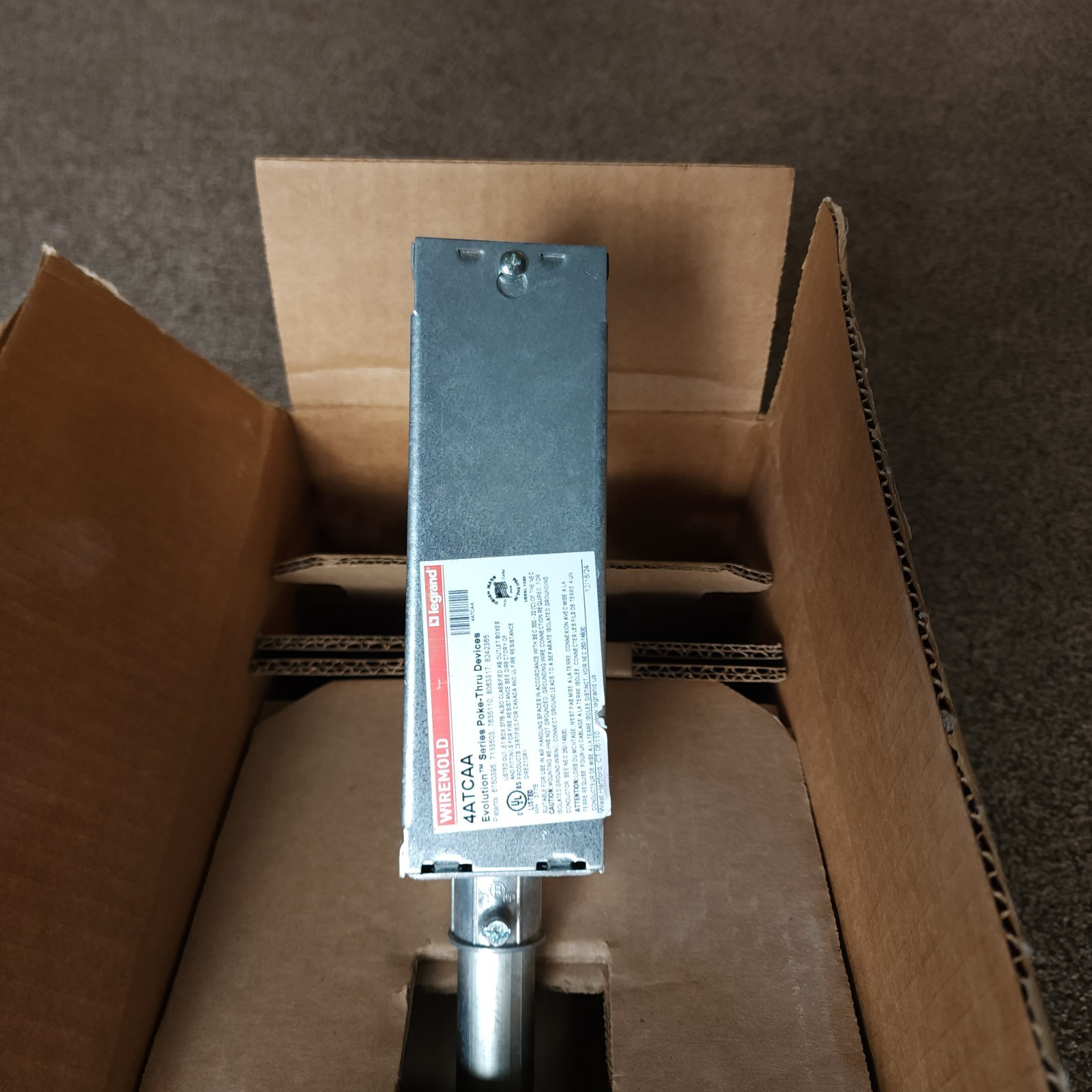 Wiremold Legrand 4ATCAA Evolution Poke-Thru floor device 4″ Brushed AL Aluminum