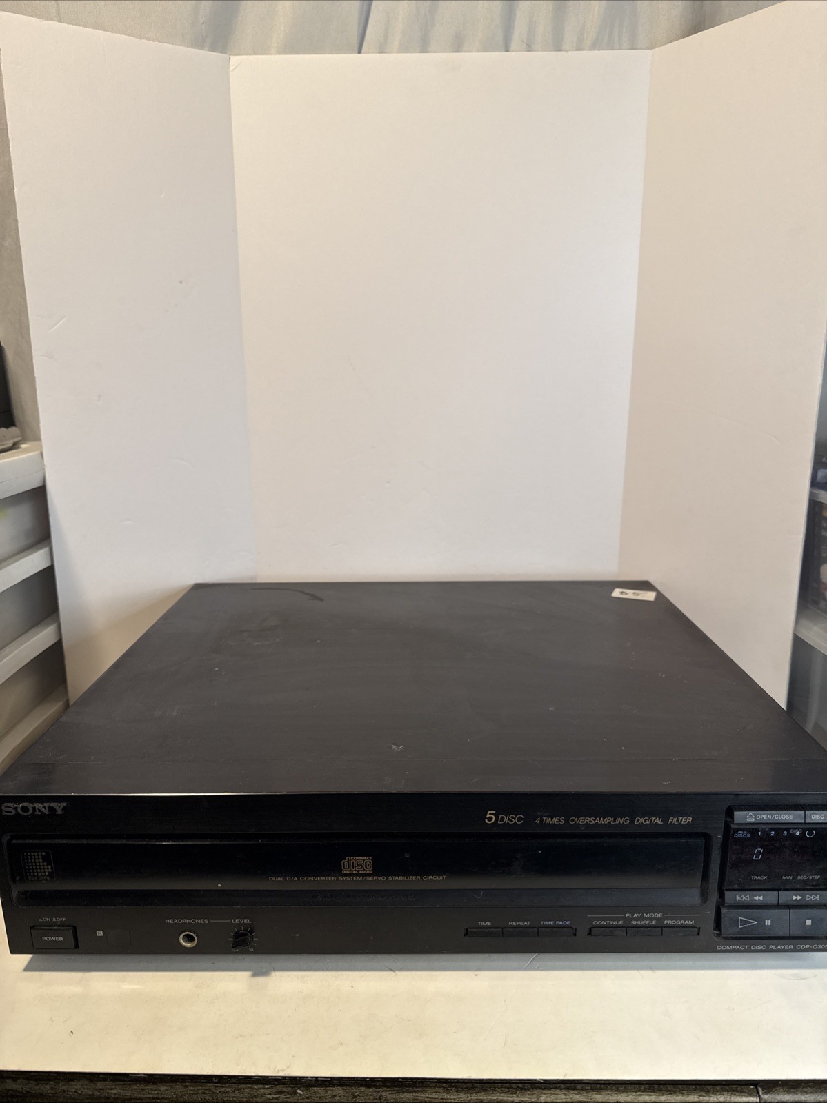 Sony CDP-C305 5-disc CD player dual d a converter system stabilizer circuit