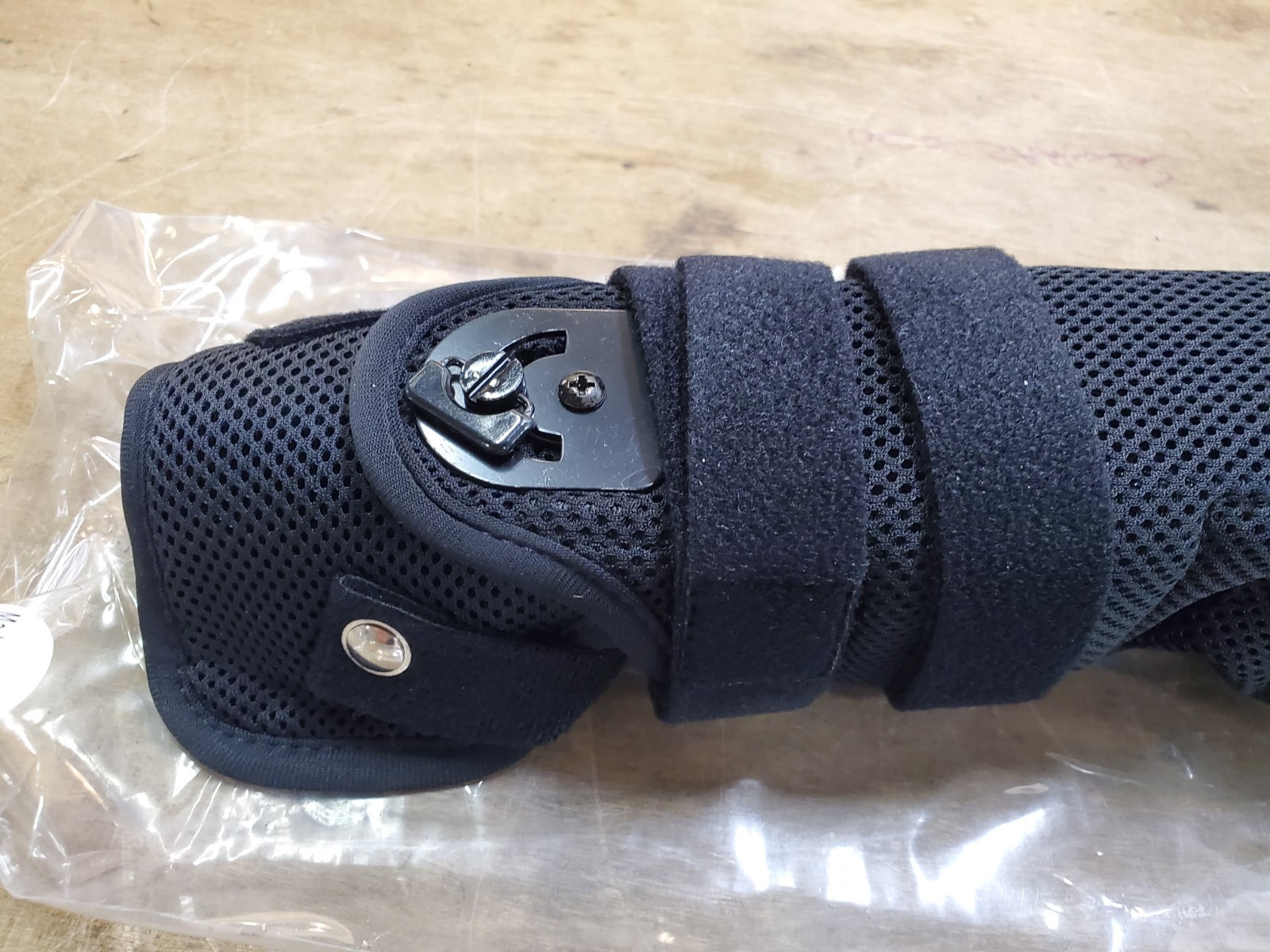 Optima OM-3916 Wrist Brace Support, Bilateral Right or Left, Size XL, New