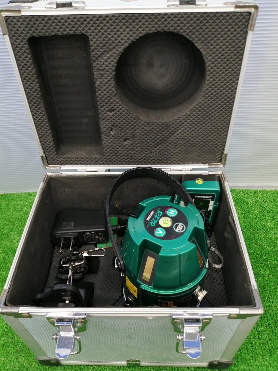 YAMASHIN GLZ-3 Laser Marker Green Laser Level with Receiver & Mount