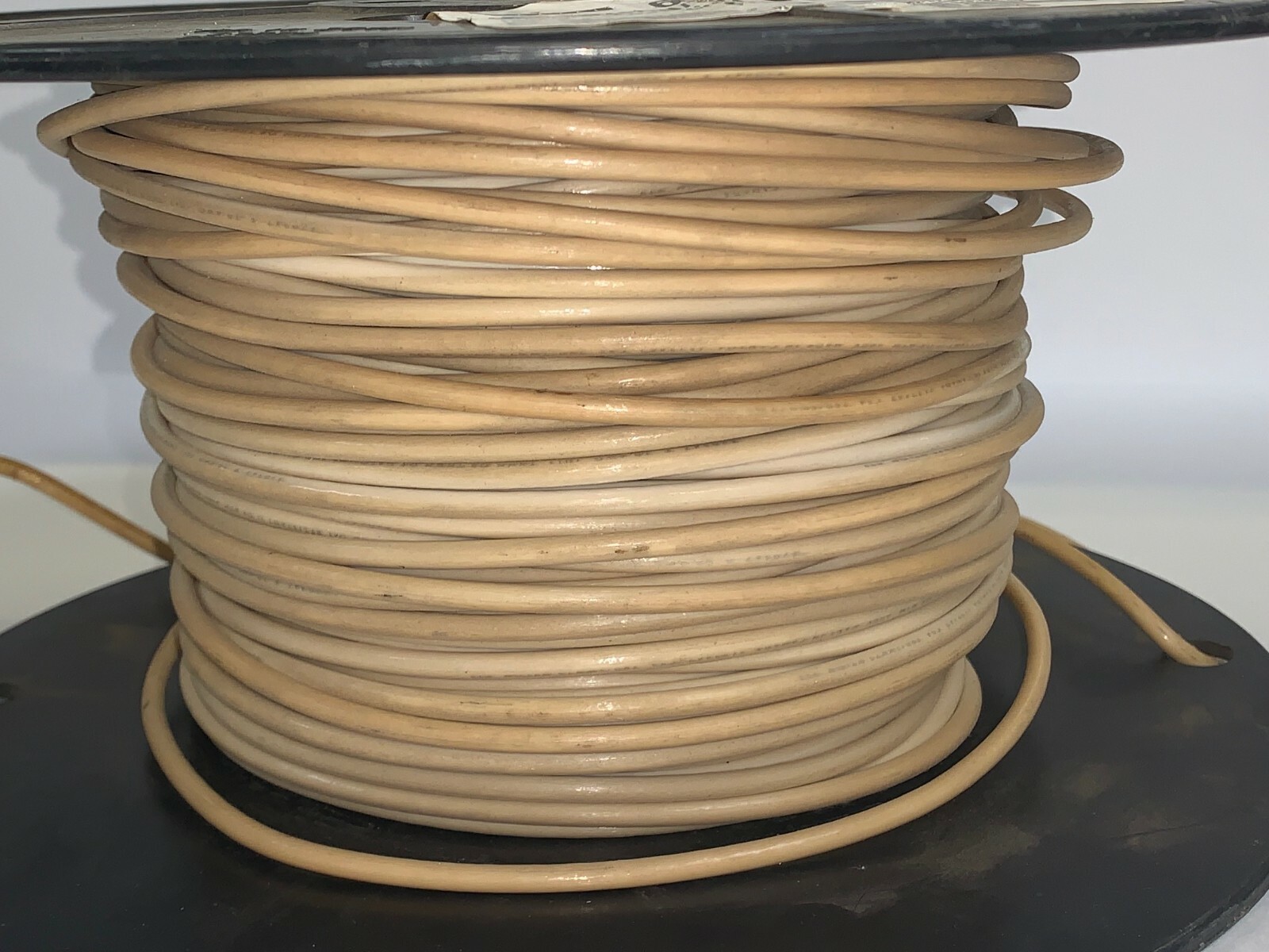MACHINE TOOL WIRE, 10 AWG, SOLID COPPER, BLACK, THHN/THWN-2, 600V, 300′ EST