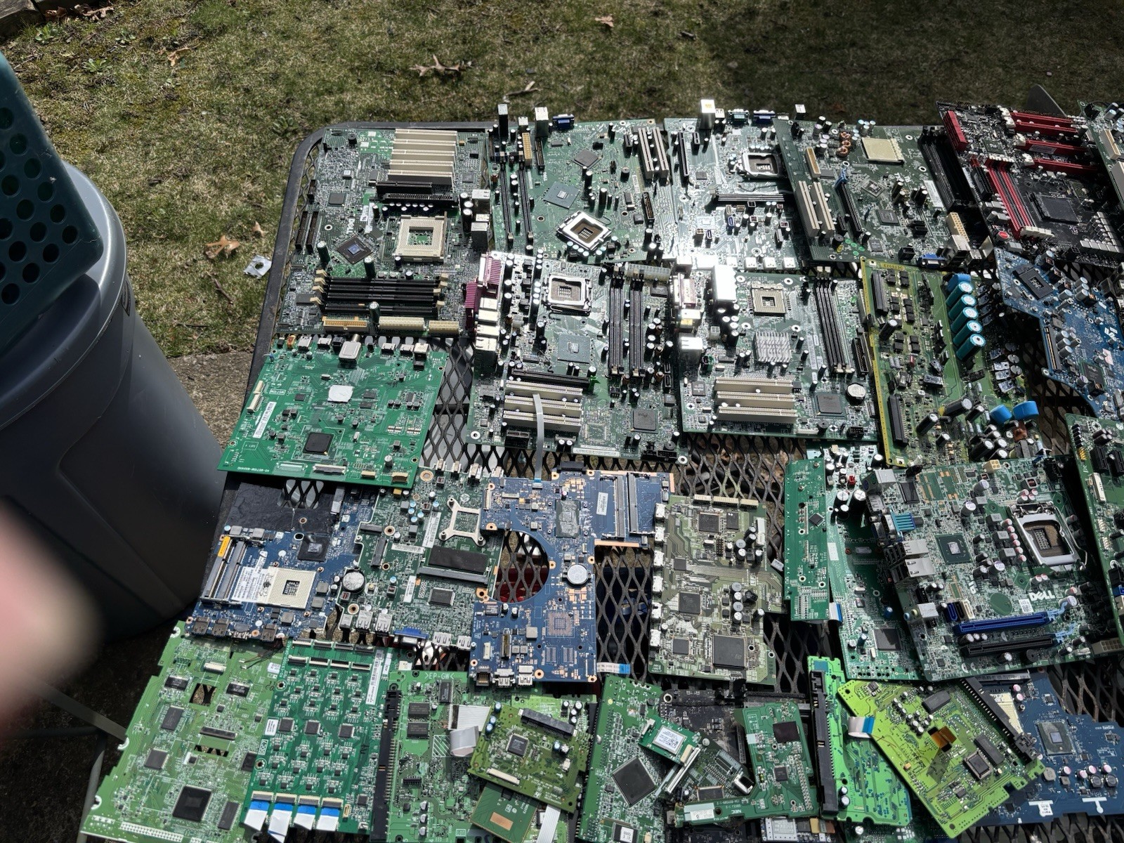 52 Pound Lot Circuit Boards PCB E-Scrap E-Waste Copper Silver Gold Metal Recover