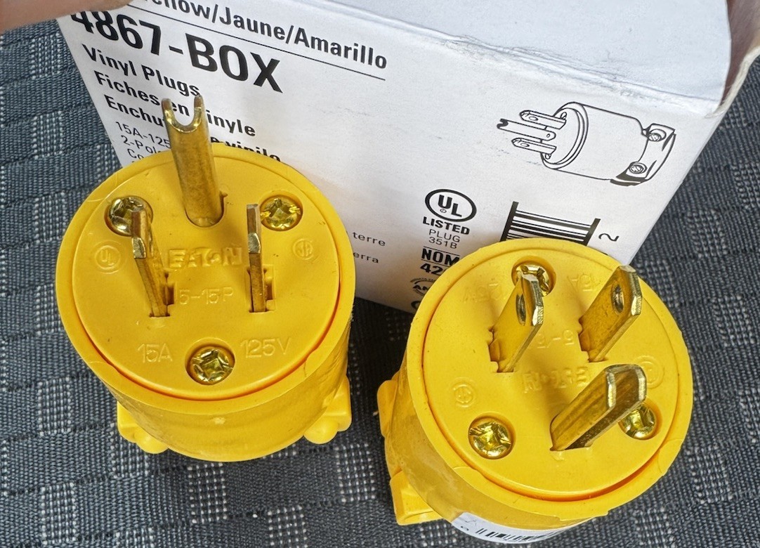 2 Each Plugs-Cooper/Eaton 4867-BOX 15-Amp 125-Volt Heavy-Duty Straight Plugs