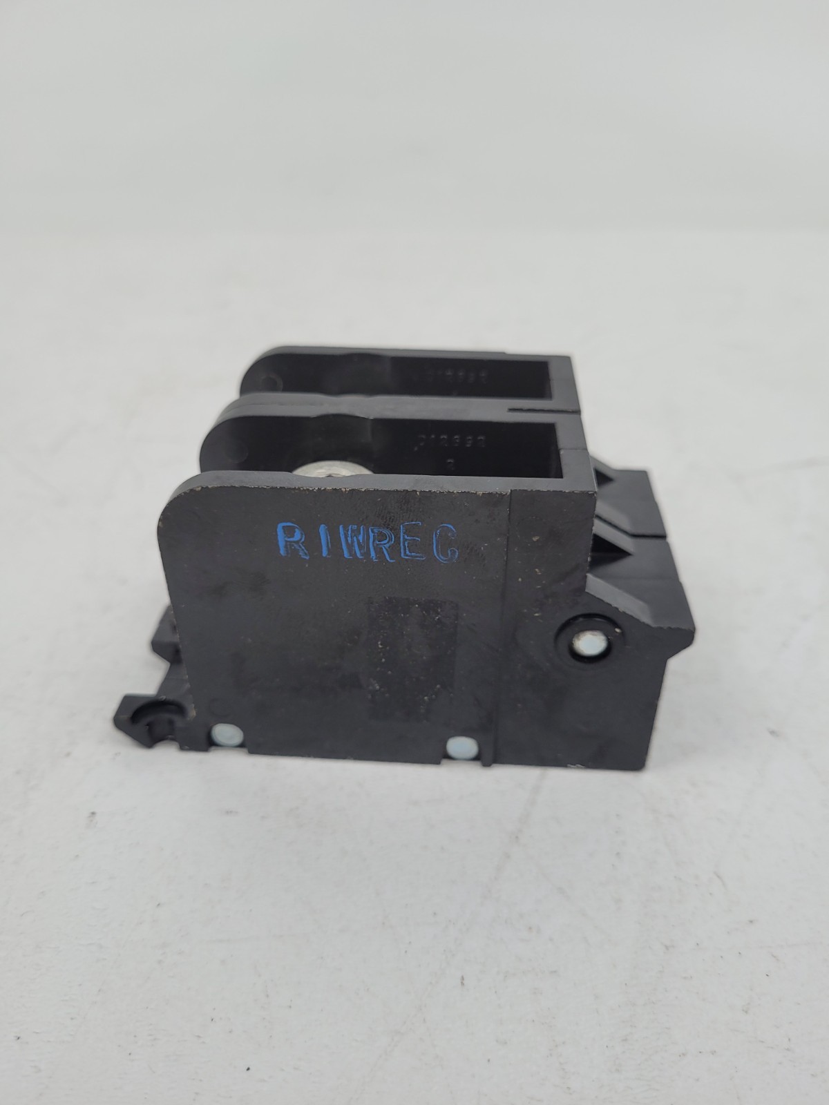 MLK2225 Bryant Plug on Lugs – Next Day Option – Flaw