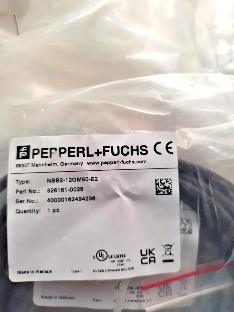 2PCS LOT- Pepperl+ Fuchs NBB2-12GM50-E2 Inductive sensor 326161-0028- NEW
