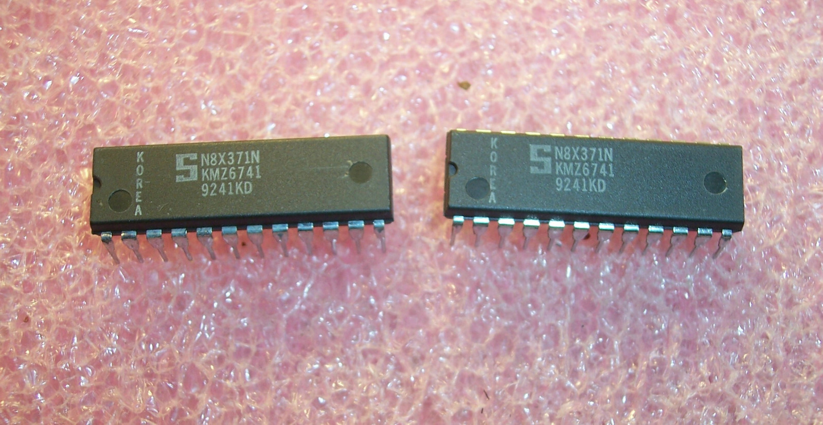 QTY (15) N8X371N SIGNETICS 24 PIN DIP 8bit BI-DIRECTIONAL I/O PORT NOS 1 TUBE
