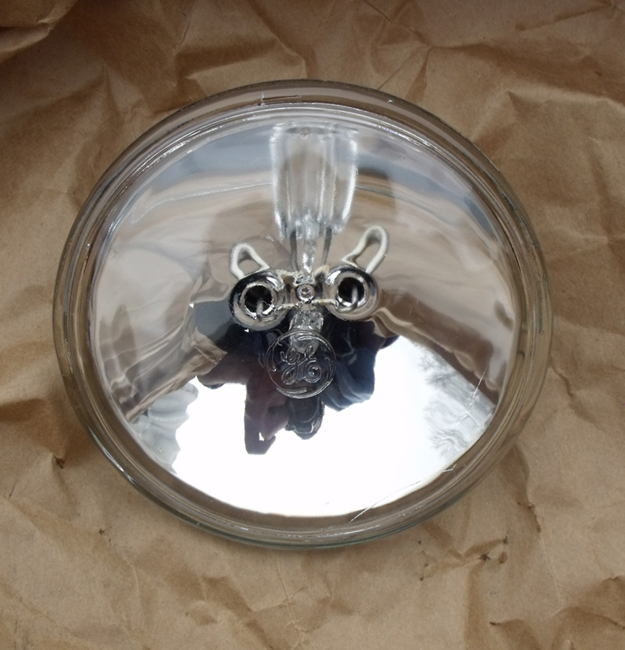 NEW GE H7550 SEALED BEAM HAND LANTERN BULB/6-VOLT/8-WATT/PAR 36