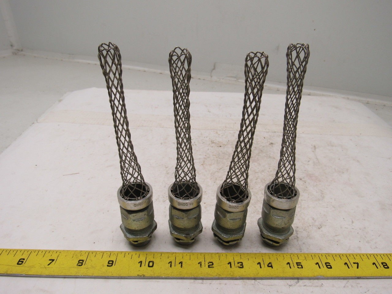 Bryant FC38 Cable Strain Relief 1/2″ Straight Male Connector Lot of 4