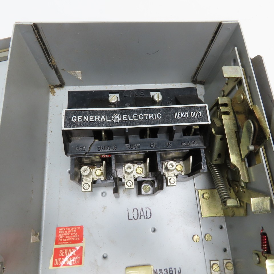 General Electric THN3361J 30A 600V 3P Non Fusible Safety Disconnect Switch