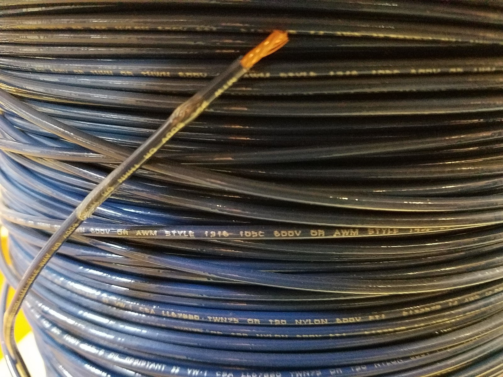 500 FT 14 AWG BLUE THHN THWN STRANDED COPPER BUILDING WIRE