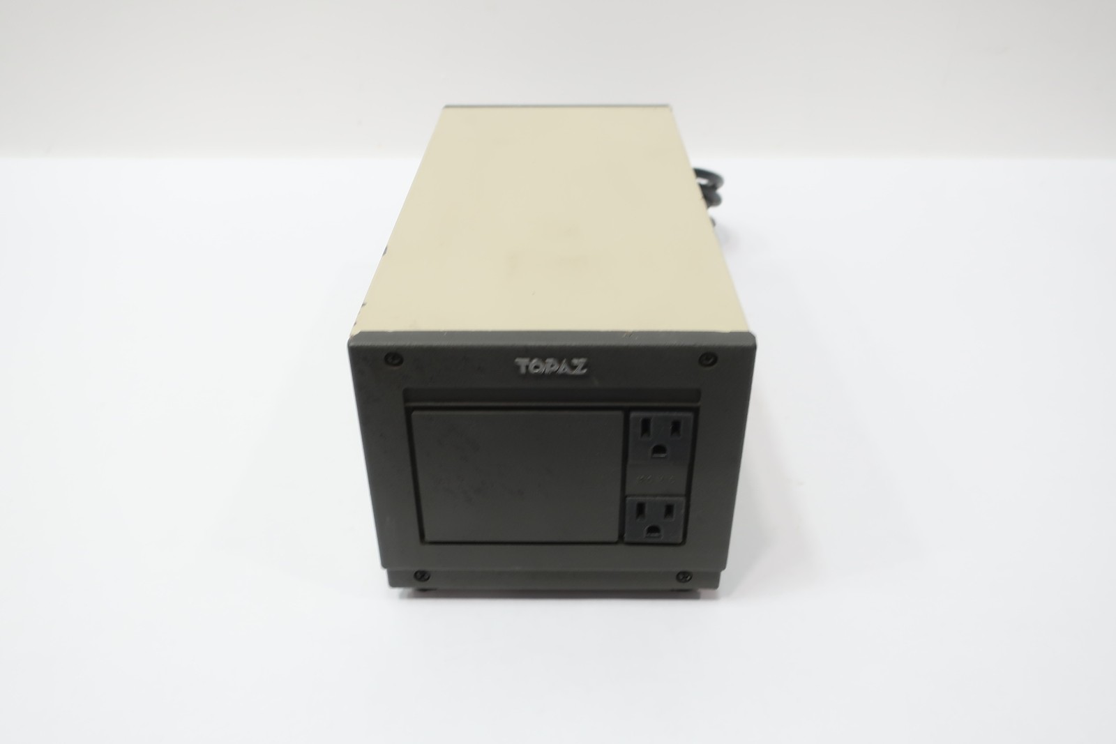 Topaz 01706-01P3 Line 2 Power Conditioner 4.6a Amp 120v-ac