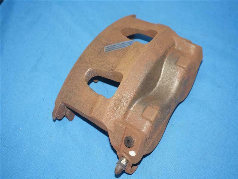 Ford F7TZ-2V120-AARM F7TZ2V120AARM Caliper NEW NOB