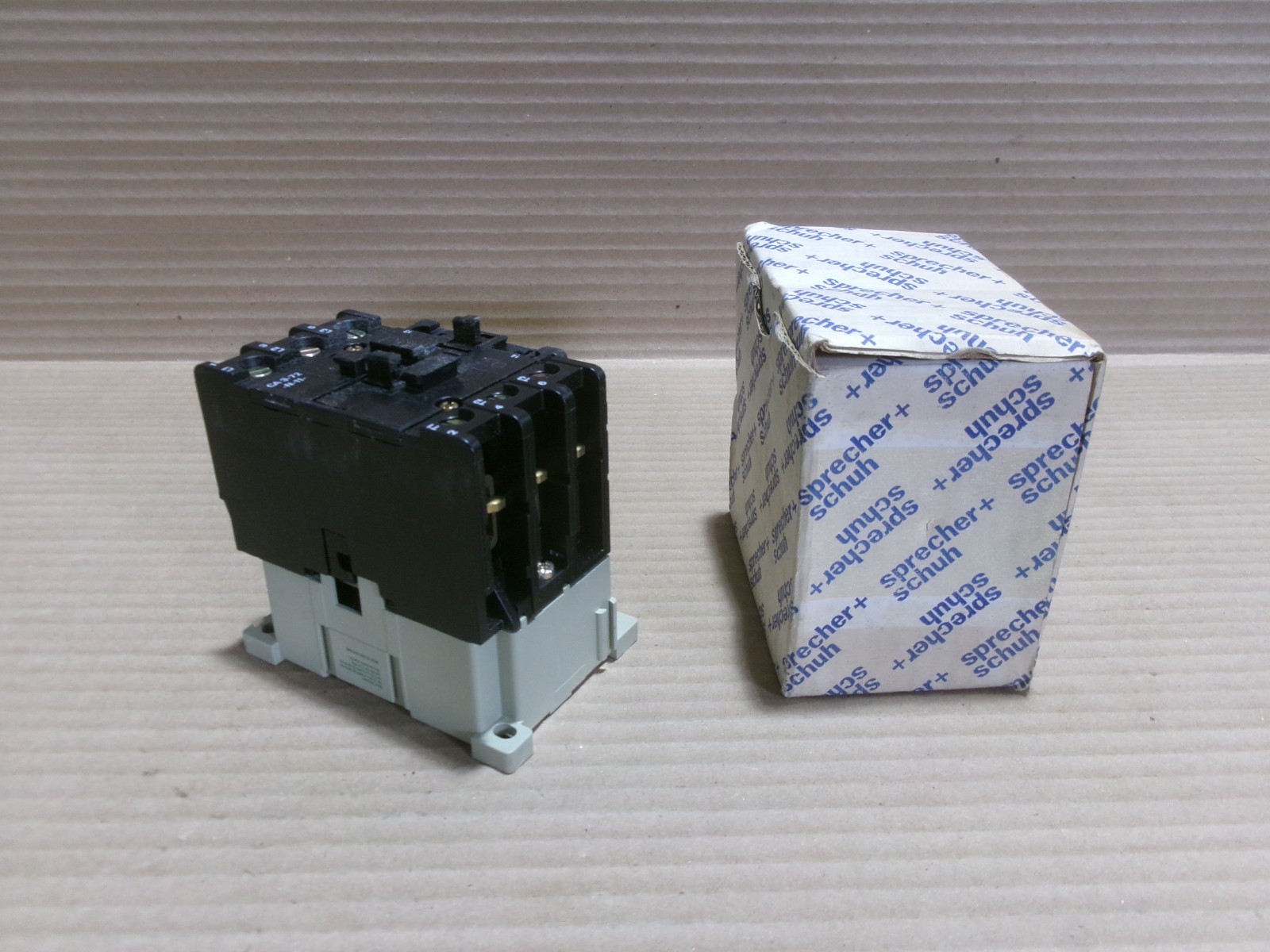 Sprecher + Schuh CA 3-72-N-11 Contactor 120V 24VAC 90 Amp 3 Pole AK