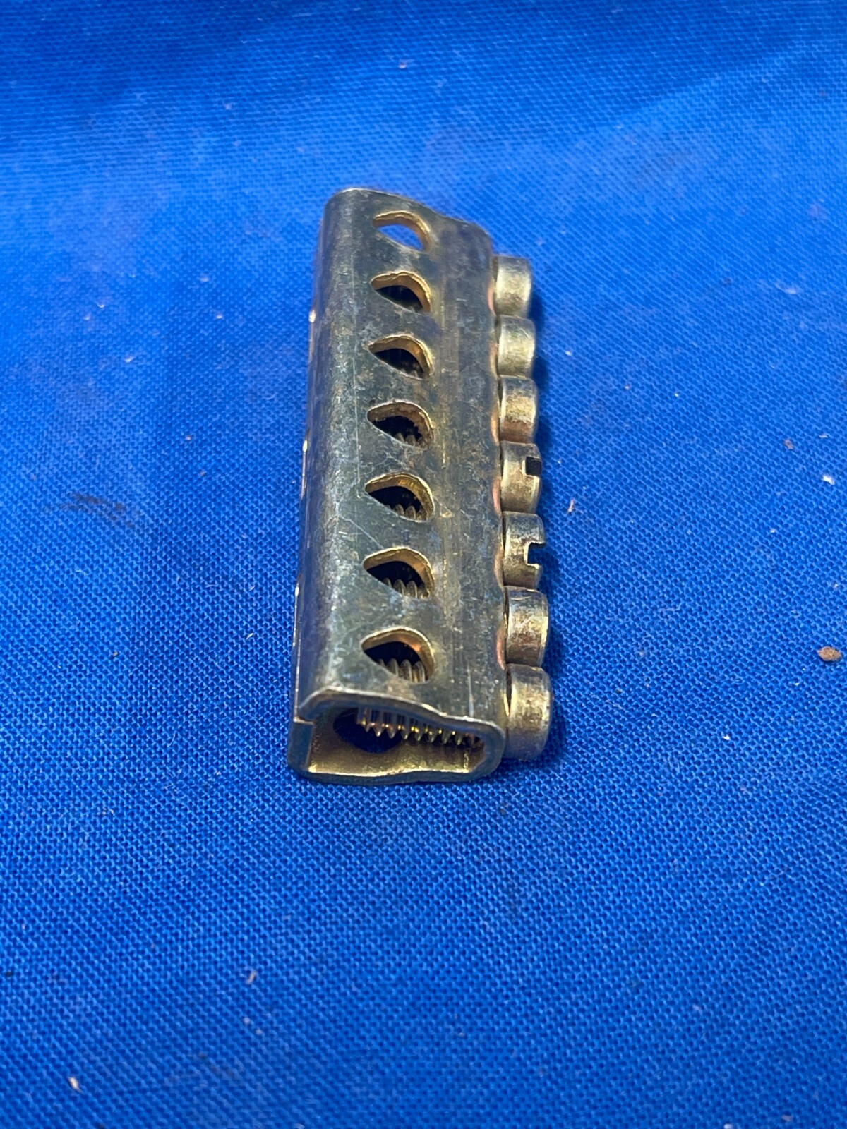 GE GROUND BAR 7 POSITION 2″LENGTH 1/2″WIDTH 3/4″HEIGHT 7SMALL HOLES LOT OF 2