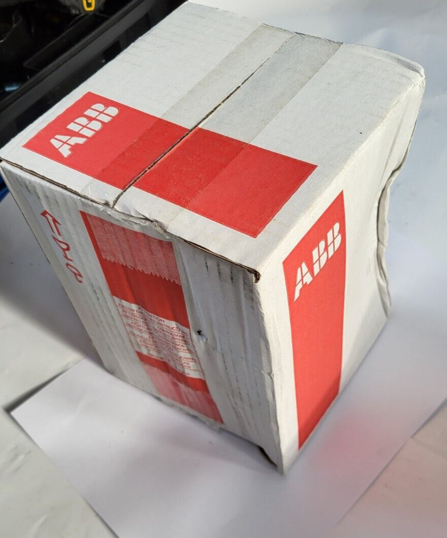 ABB SACE TMAX XT3 N 250 1SDA068059R1 CIRCUIT BREAKER (R3S8.8)