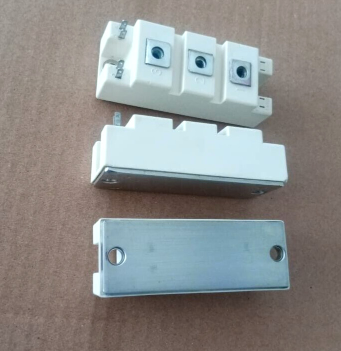 3PCS – INFINEON BSM150GB60DLC IGBT MODULE 600 Volts -NEW