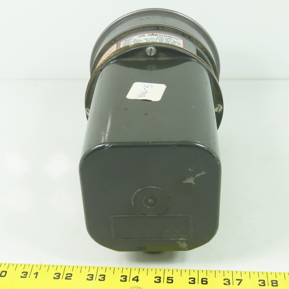 Dwyer A3000 120VAC Photohelic Pressure Switch Gauge 0-8″ Water 25PSIG