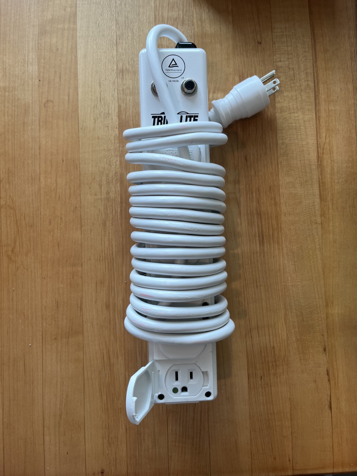 Tripp Lite Hospital Grade Surge Protector PS-615-HG-OEM. 6 outlets, 15′ cord
