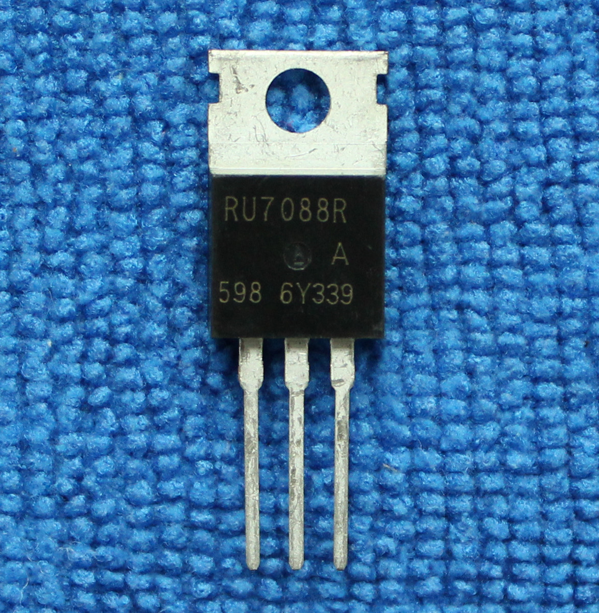 10pcs RU7088R 70V 80A MOSFET IC TO-220