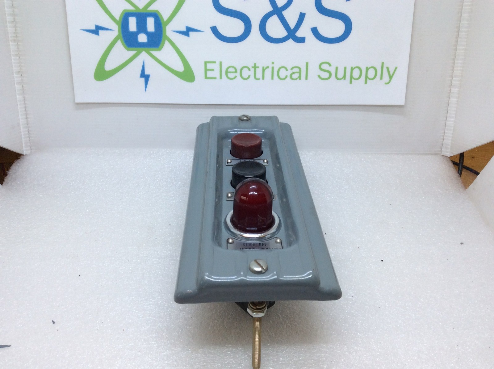 Westinghouse Type HD Push Button Station 32A7919G37 600V w/ Lamp Circuit 440V