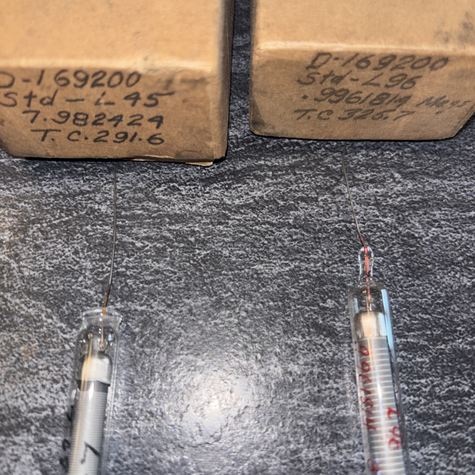 VINTAGE LOT OF 2 GLASS HIGH VOLTAGE RESISTOR L45 L96 Unknown Maker LOC Z