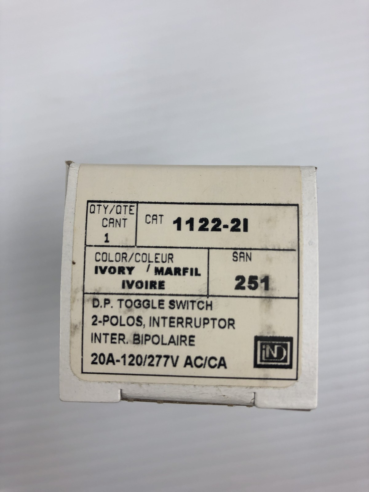 Leviton 1122-2I Toggle On/Off Light Switch 120-277V 20A 2P – Box of 10