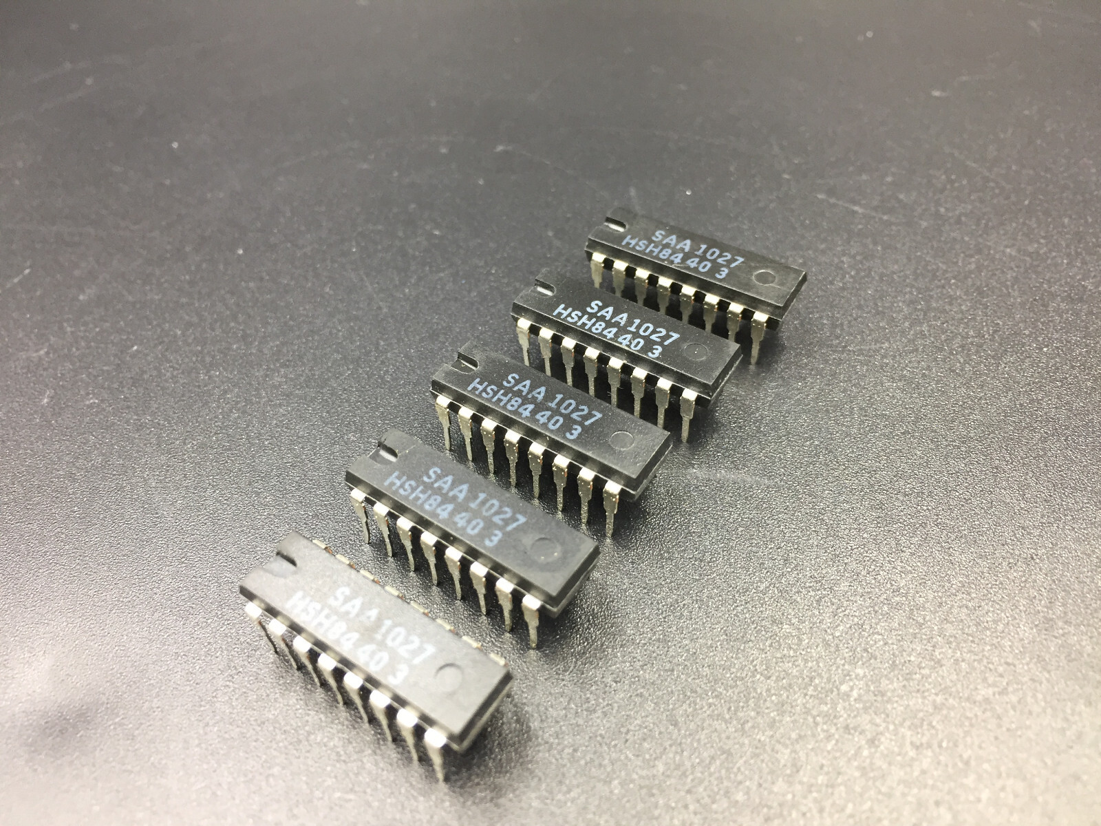 Lot of 5 SAA1027 Stepper Motor Driver Bipolar 18V 500mA Bidirectional DIP 16