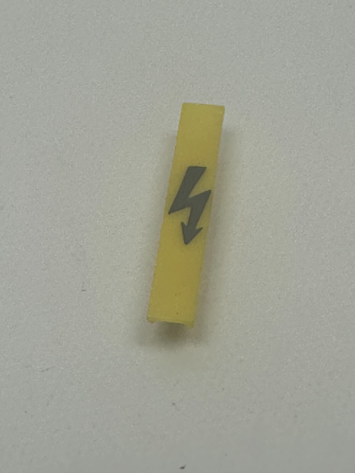 Siemens 8WA1-811 Screw Terminal Covers w Lightning Symbol Yellow 5mm (Lot of 50)