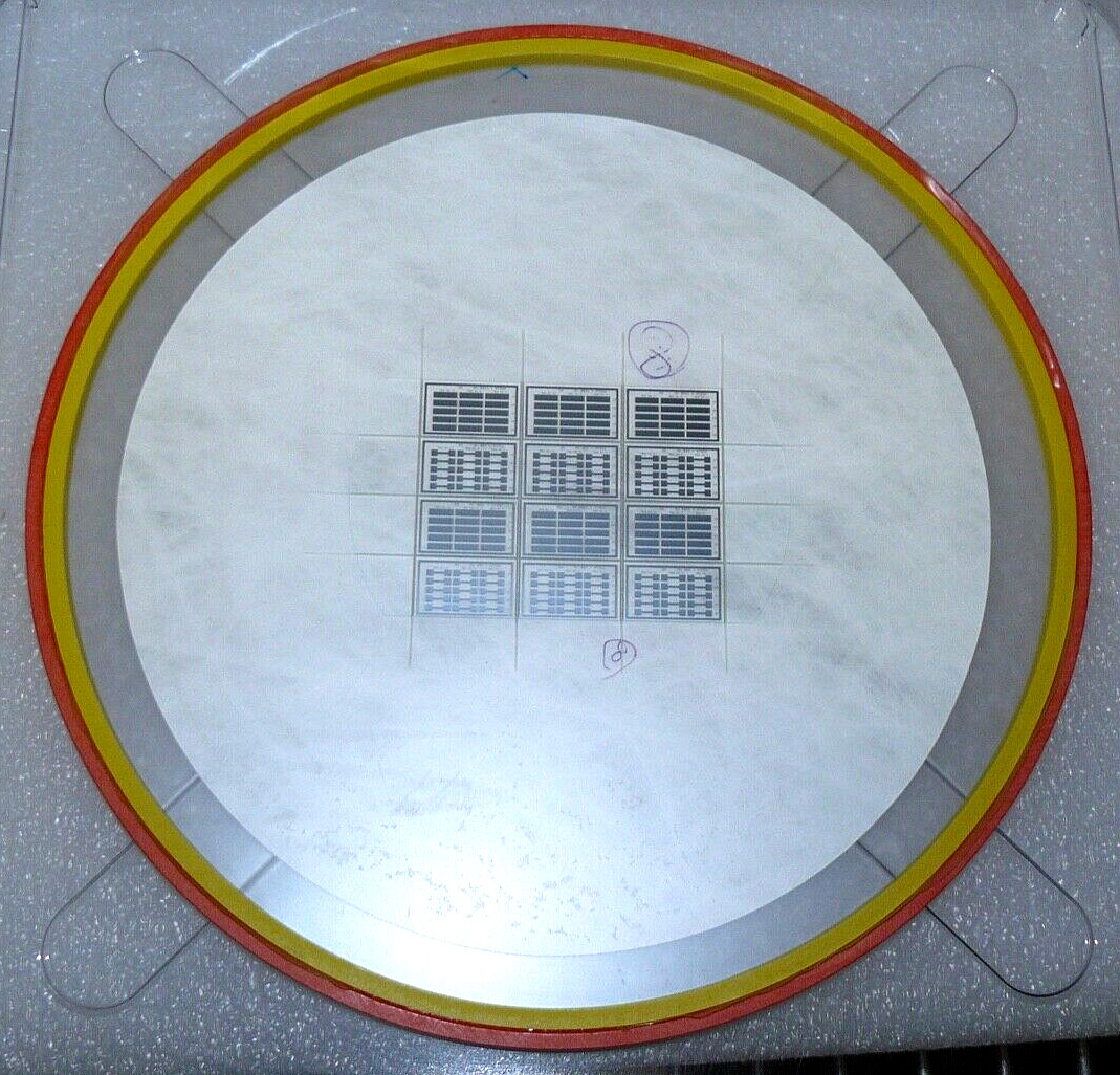 GDSI 150 NM NI/10 NM CR Semiconductor Diced Silicon Wafer 14x23mm New