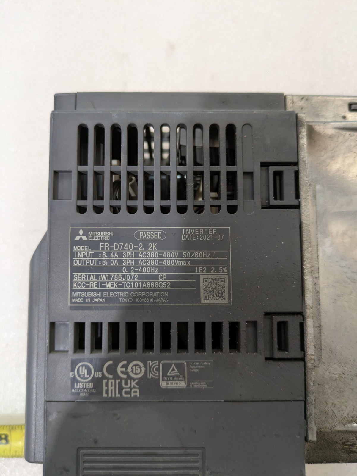 MITSUBISHI ELECTRIC D700 FR-D740-2. 2K :8. 4A 3PH AC380-480V 50/60Hz