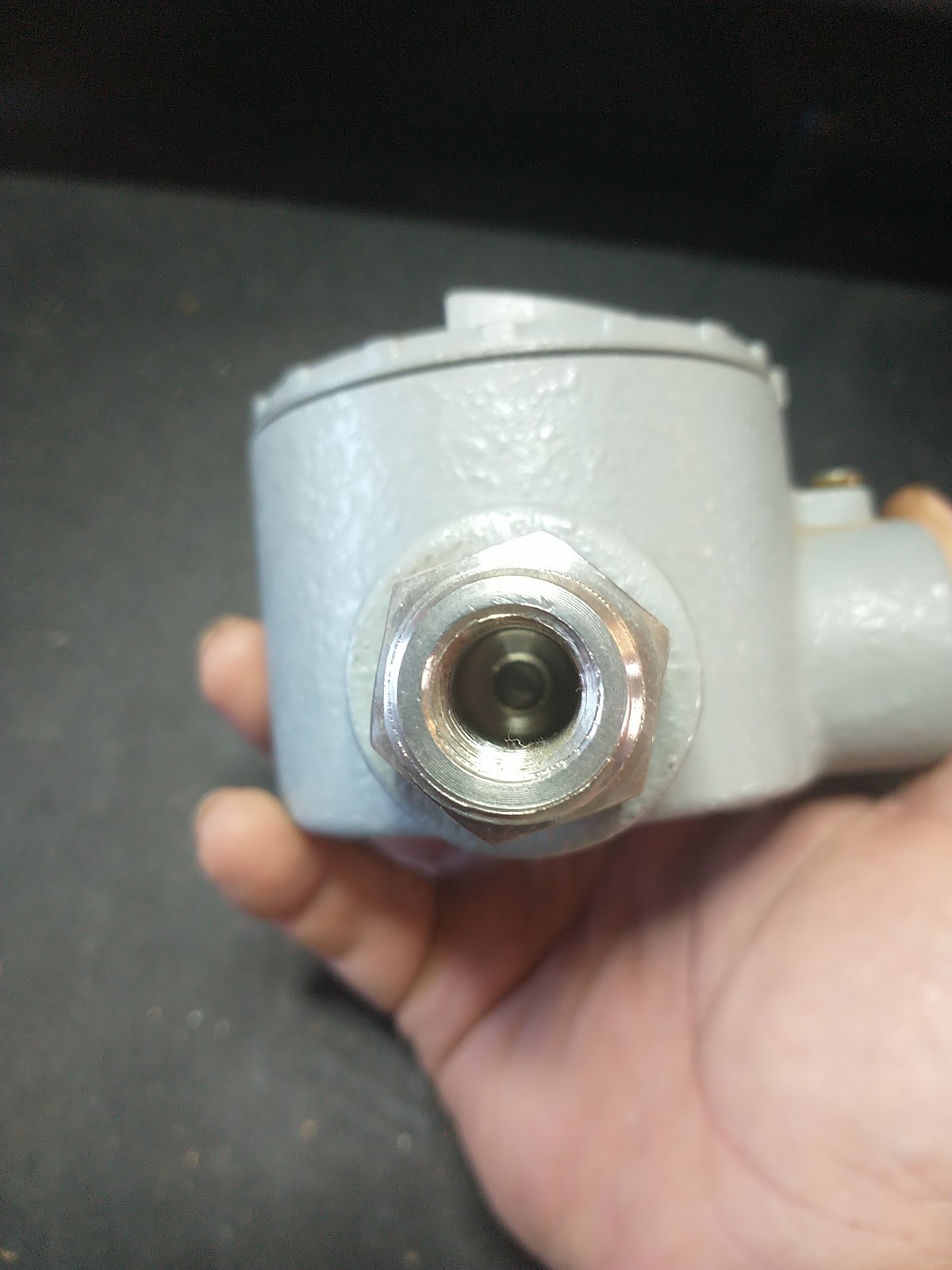 DWYER 634E-2 / 634E2 Open Box