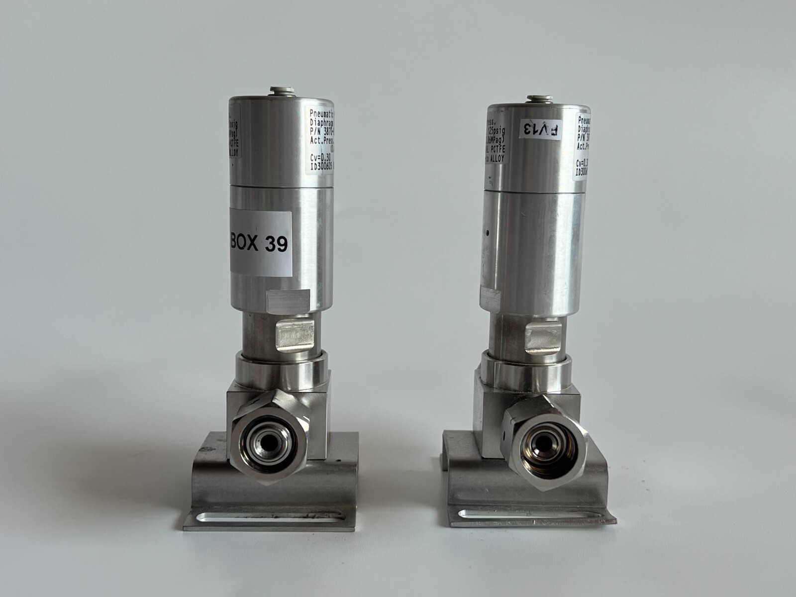 LOT OF 2 PCS AMAT 3870-03334 Pneumatic NC Valve Pneumatic Diaphragm