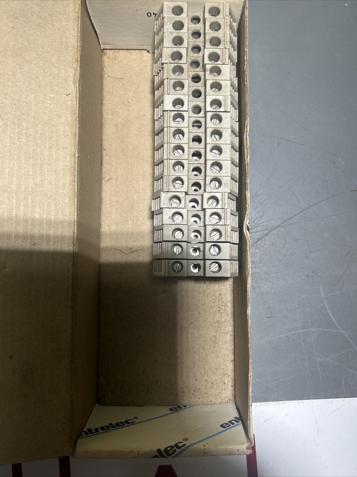 Entrelec 011511811 M6/8 Terminal Lot of 17 new