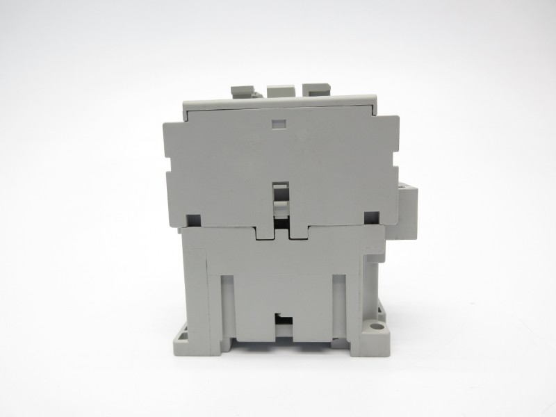 ALLEN BRADLEY 700-CF310D SER. A 110/120V 20A NSNP