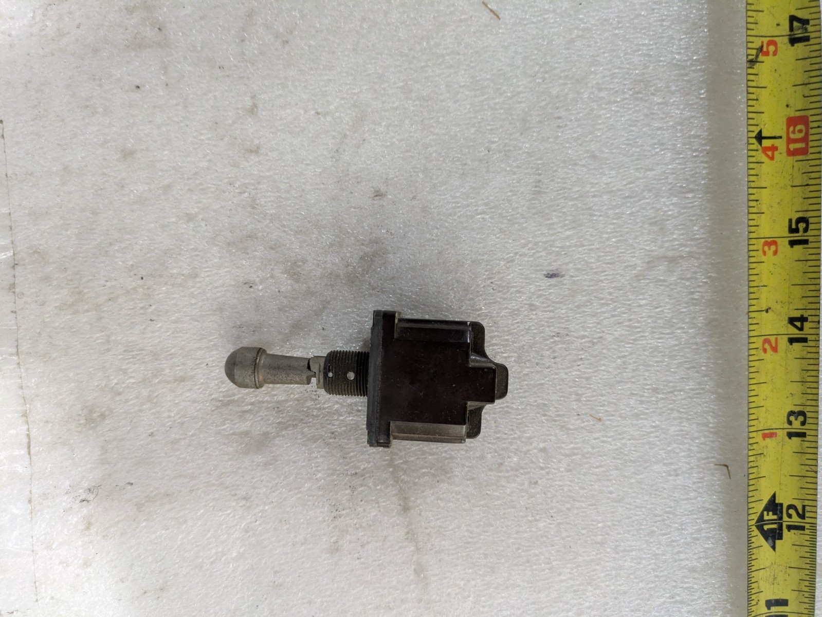 Honeywell 8504K14 MS24659-27N Toggle Switch ON-OFF-ON 2TL1-7N Mil Spec Aircraft