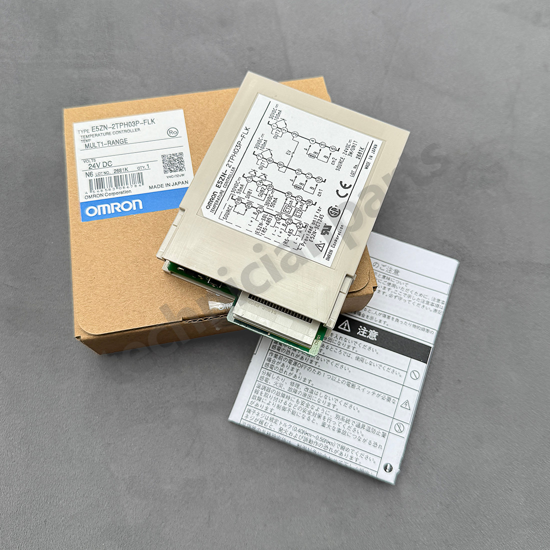 Brand New 1pcs E5ZN-2TPH03P-FLK for OMRON Temperature Controllers 24VDC
