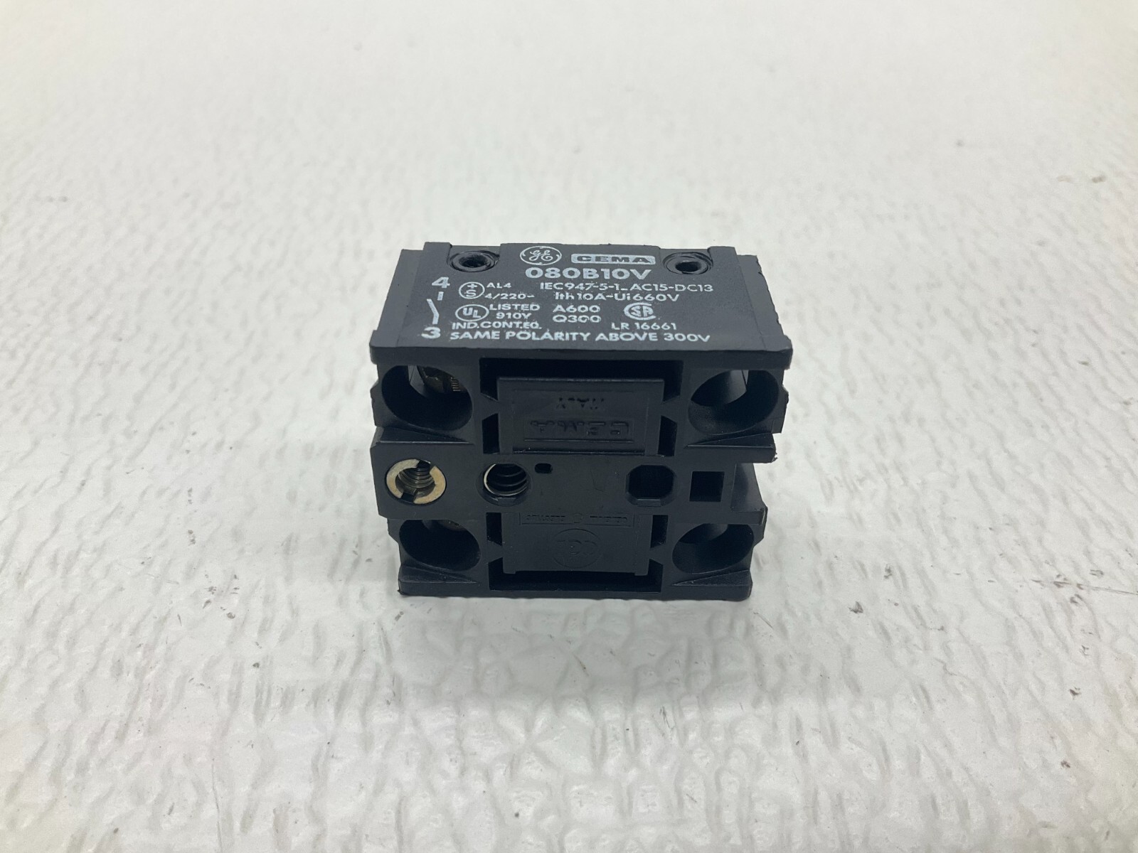 GE General Electric 080B10V Contact Block 10 A 660 V (TBI)