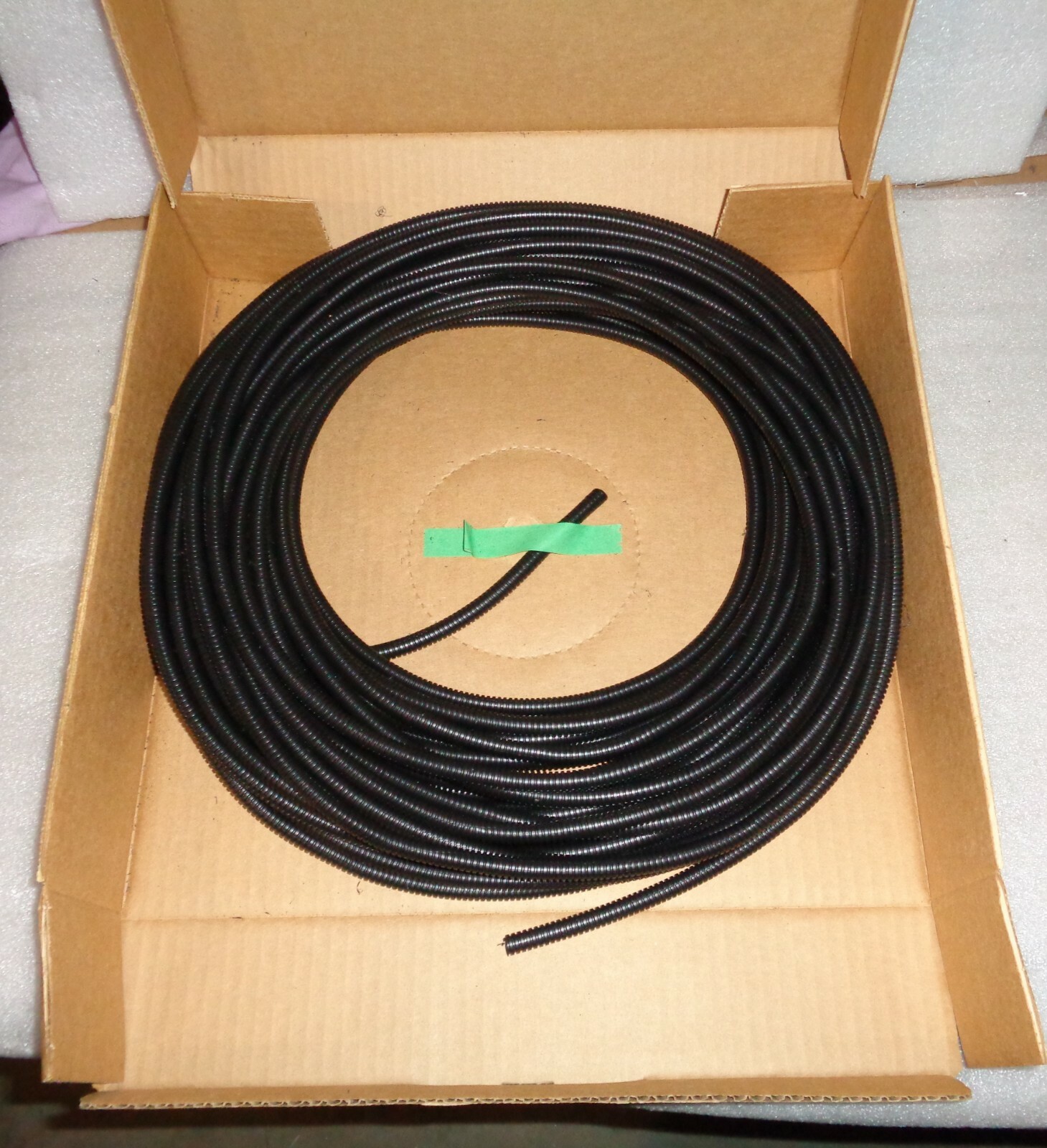 PANDUIT CLT25F-C20 SLIT WALL CORRUGATED TUBING 1/4″ BLACK WIRE LOOM 100FT COIL
