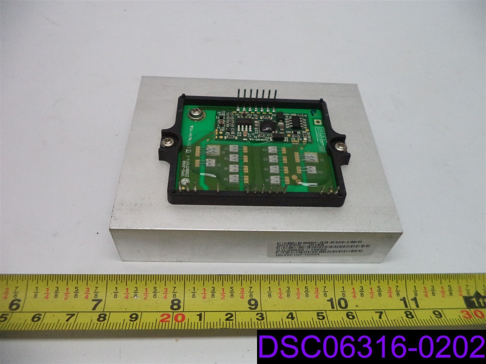 LG Integrated Circuit YPPD-J016B LG5623-10833 4921QP1033A