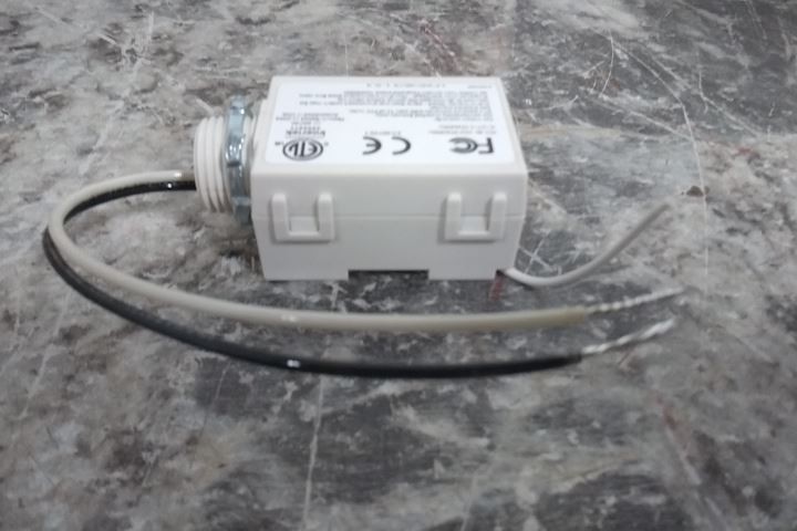 Leviton WSTLT-9D0 6 Pk 100-277VAC White Control Transmitter