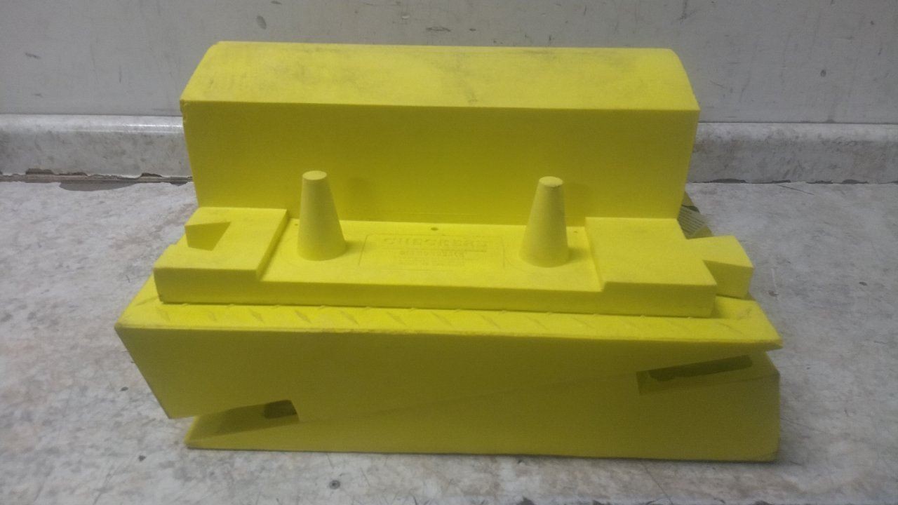 Checkers UHB4045 4-1/2 In Maximum Cable Diameter Yellow Modular Hose Bridge