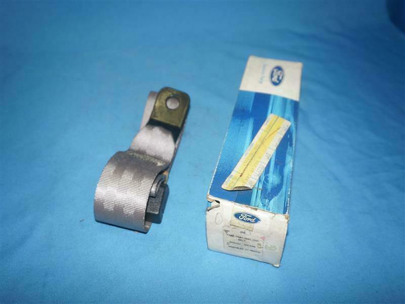 Ford F75Z-78611B60-CCC F75Z78611B60CCC Belt Assy Front Seat Center T NEW NOB