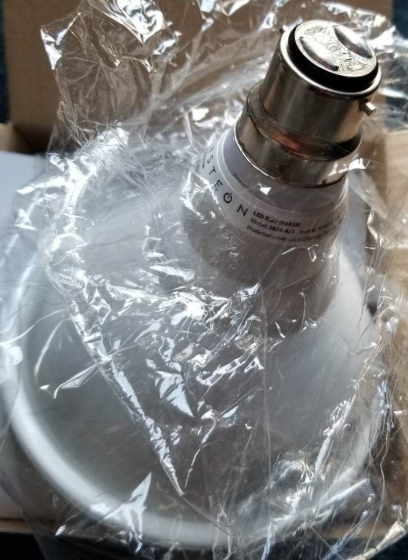 INSTEON PAR38 Led Bulb, 240 VAC, 50/60Hz, Model 2674-432, New