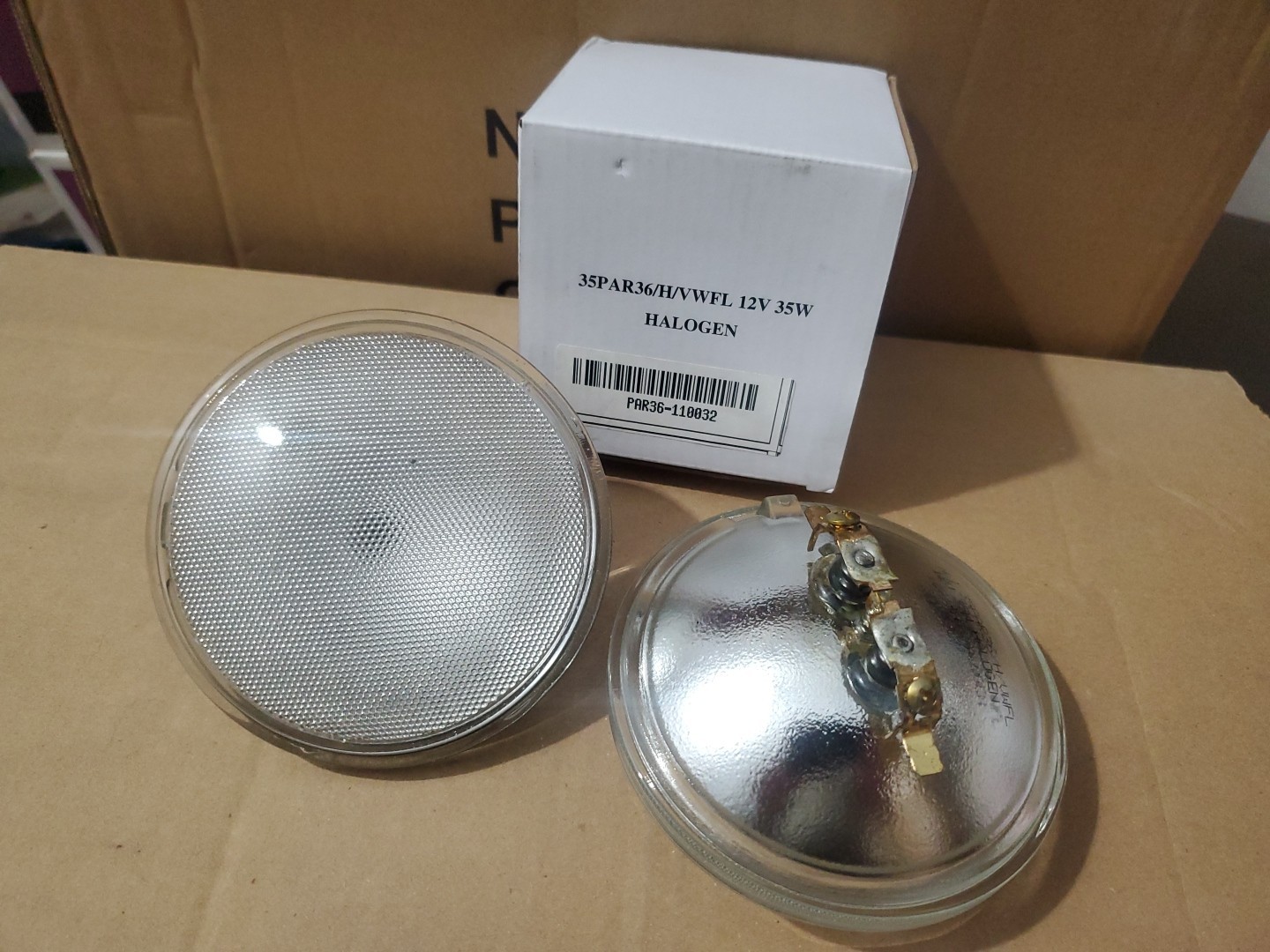2 PACK Halogen 12V 35W Light Bulbs 35PAR36/H/VWFL PAR36-110032